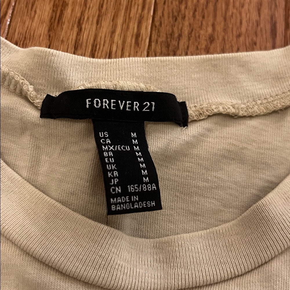 Forever 21 “Howdy Let’s Get Rowdy” Beige Short Sleeve T Shirt Women’s Medium - Picture 2 of 7